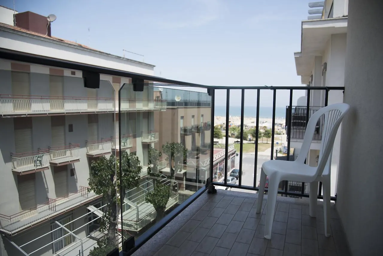 ***  Hotel Nuovo Giardino リミニ イタリア